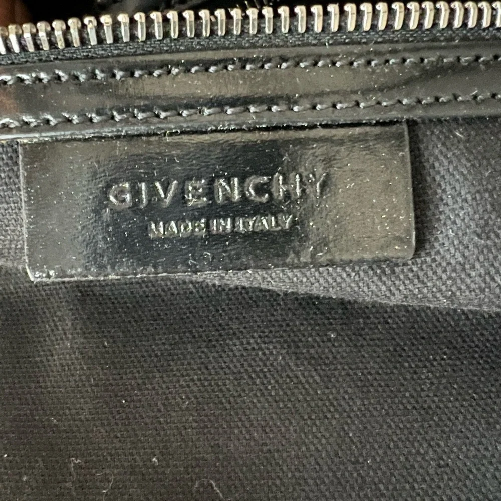 Givenchy Medium Antigona Satchel in Black - Picture 7 of 15